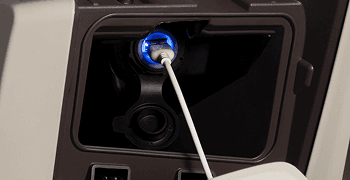 COVERED FRONT LEFT COMPARTMENT WITH USB OUTLET